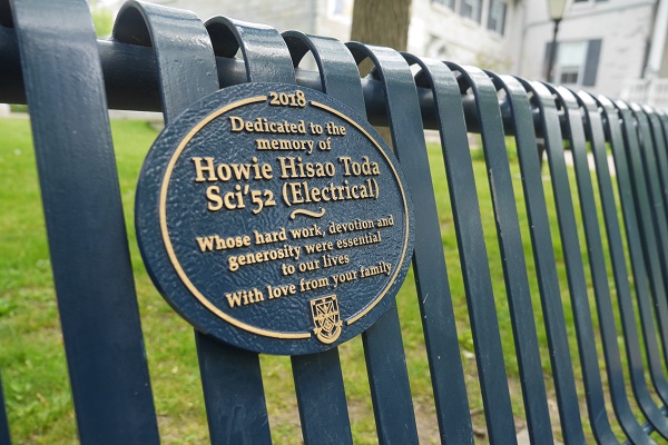 [Queen's Summerhill bench Howie Toda]