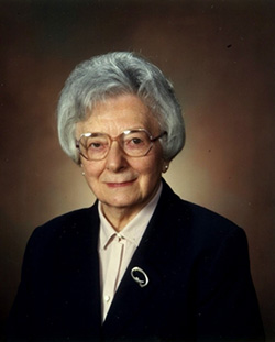 Dr. Daria Haust