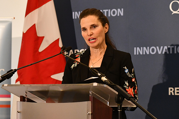 [Minister Kirsty Duncan]