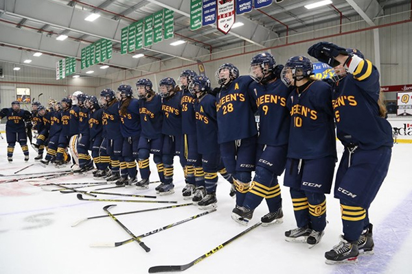[Queen's Gaels Women's Hockey]