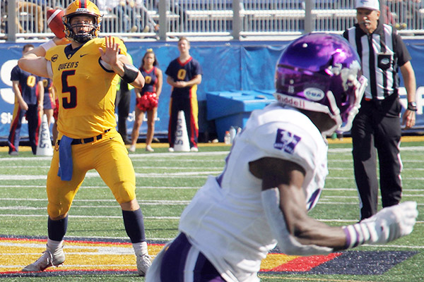 [Gaels QB Nate Hobbs]