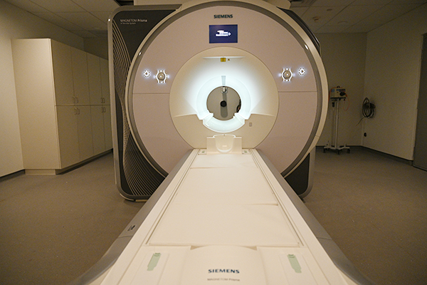 [The new 3 Tesla MRI for the Centre of Neuroscience Studies]
