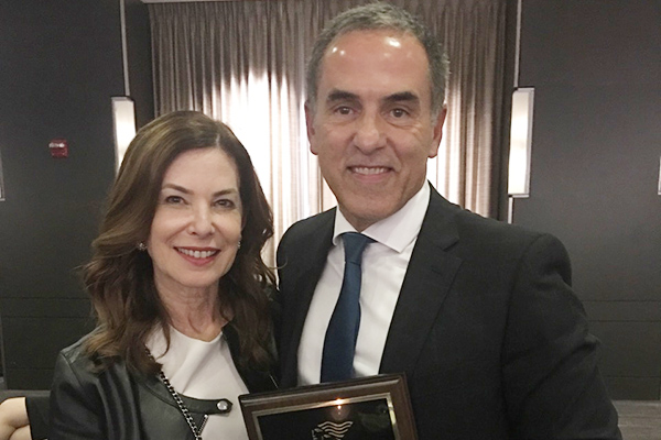 [Dr. Claudio Soares]