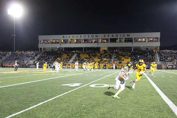 [Queen's Gaels football game at Richardson Stadium]