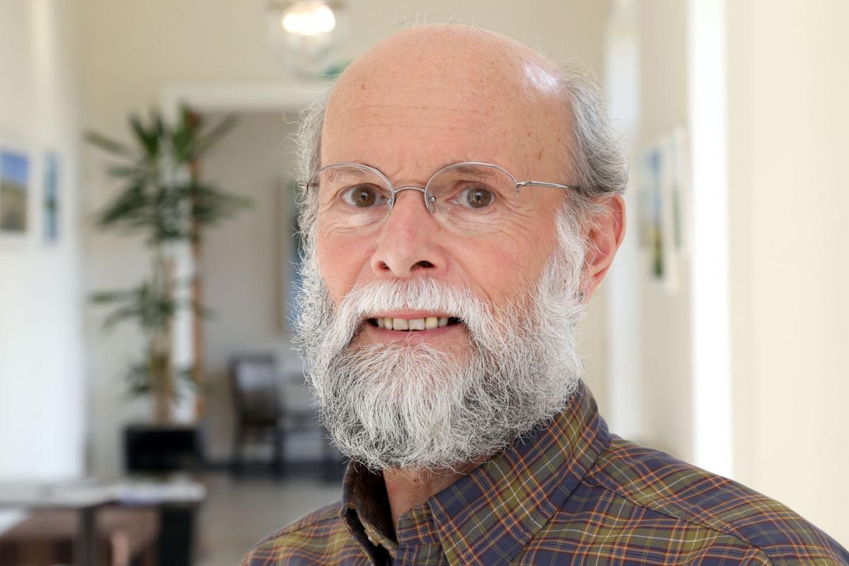 Headshot of David Lyon