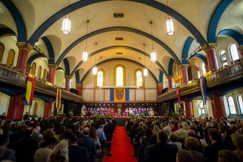 Photograph of a convocation ceremony in Grant Hall
