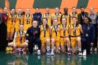 Queen's Gaels women's basketball team line up for a photo with their silver medals 