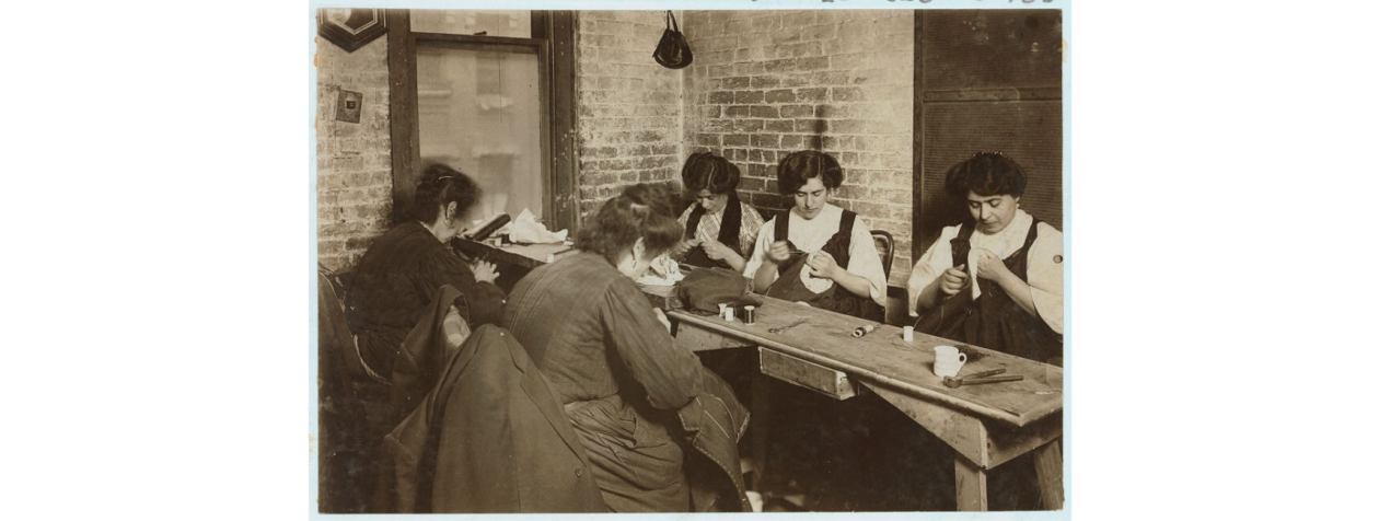 Image of a group of Jewish women in New York