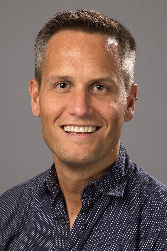 Picture of Dr. Syrett