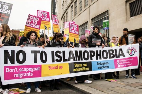 Image of an islamophobia protest in the U.S.A. 