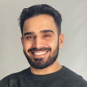 Sundar Manku Headshot