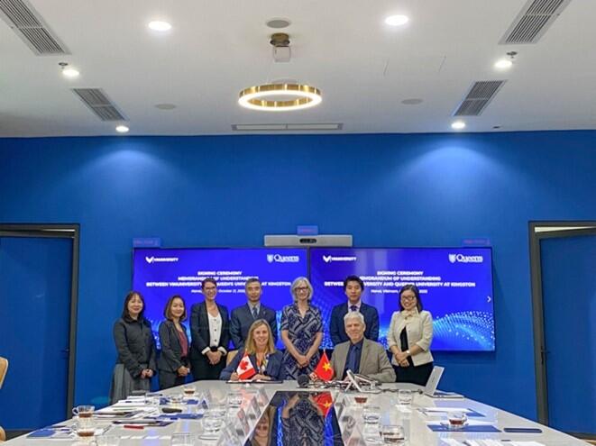 VinUniversity Group Photo Signing