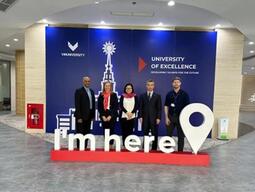 VinUniversity and Queen's, Campus Visit