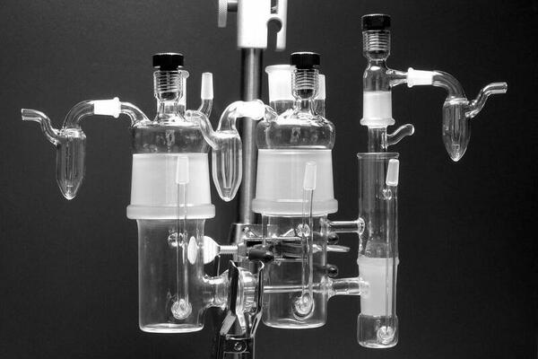 Custom-design and custom-built electrochemical cells