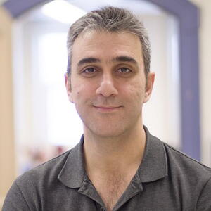 Dr. Vahid Fallah