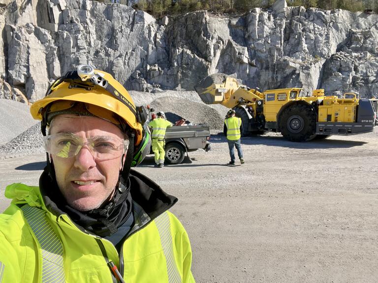 Josh selfie doing fieldwork at Eker quarry.
