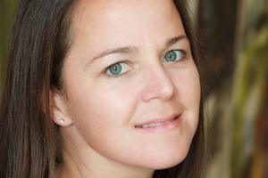 Karen Yeates headshot