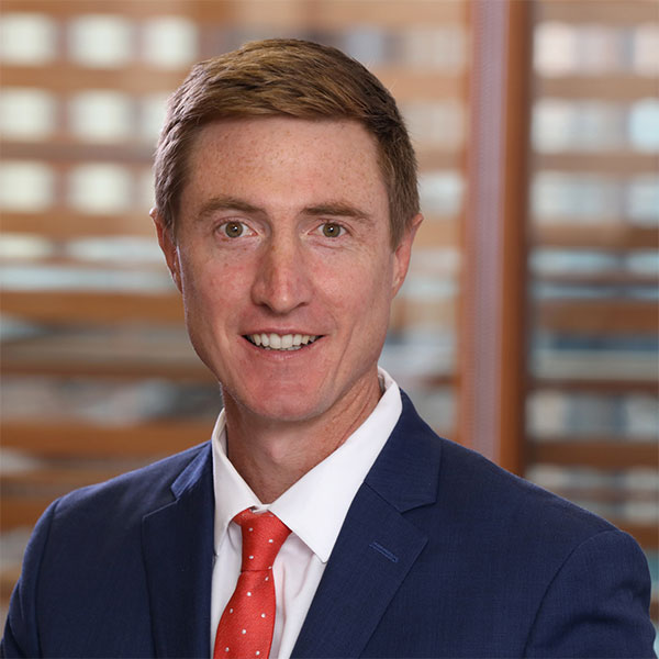 headshot of Stephen Thomas