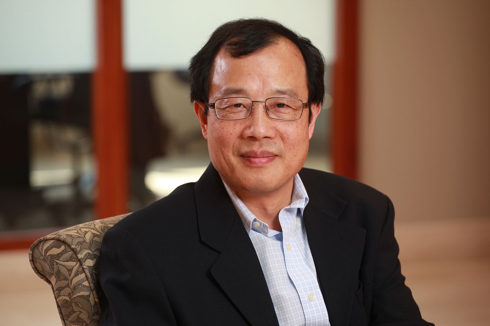 Dr. Liu is a Professor of Chemistry and a Tier 1 Canada Research Chair at Queen's University