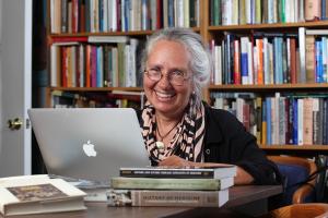 Jackie Duffin shares her insights on past pandemics and COVID-19 on Global News