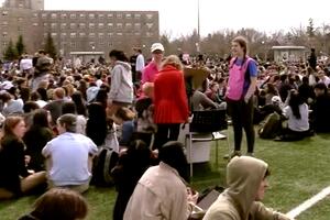 An estimated 6000 people waiting for the total solar eclipse in Kingston, Ontario.