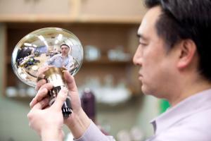 Prof. Chen in his lab