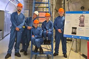 Queen's engineering students go on a tour with Prof. Tony Noble