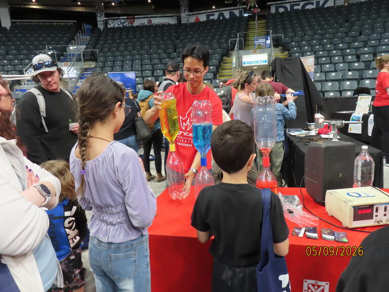 Pheeley Chitnelawong demonstrated the always popular whirlpool bottles.