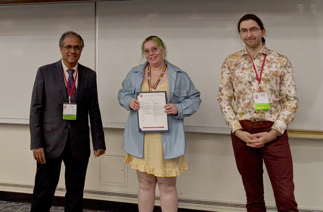 Karen Macias Cardenas from Queen's University wins best oral presentation prize in Theoretical Physics category at the 2022 CAP Congress