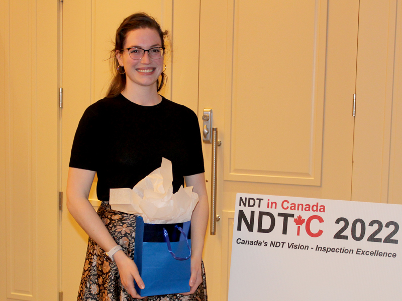 Laura Burchell at the 2022 NDT receiving her NDT award