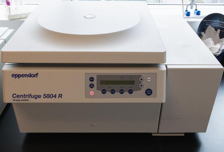 Eppendorf Centrifuge 5804R