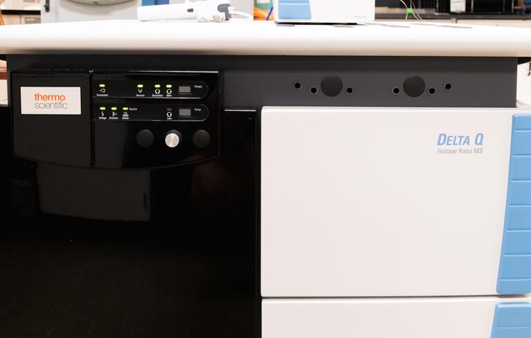 Isotape Ratio Mass Spectrometer