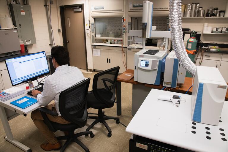 Isotape Ratio Mass Spectrometer