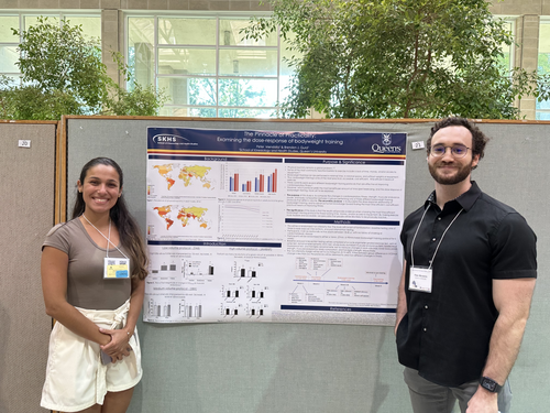 Eveline and Peter presenting at OEP 2023. July 2023