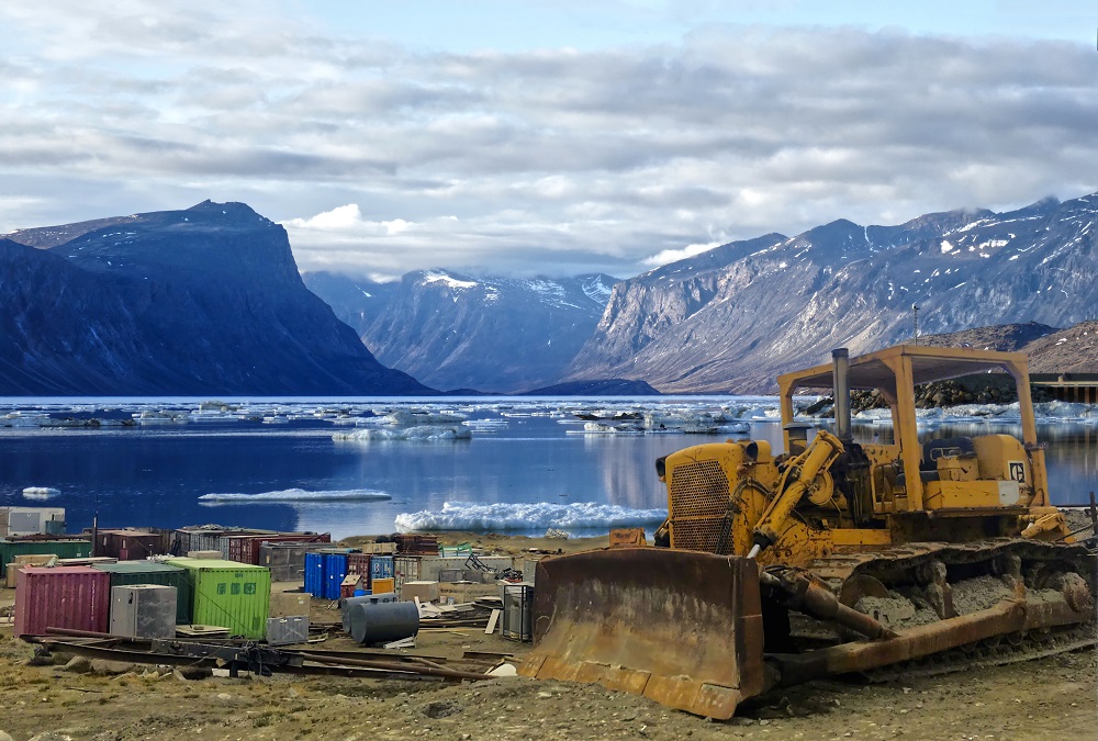 [Photo of the water and industrial equipment on the bank of Inuit Nunangat]