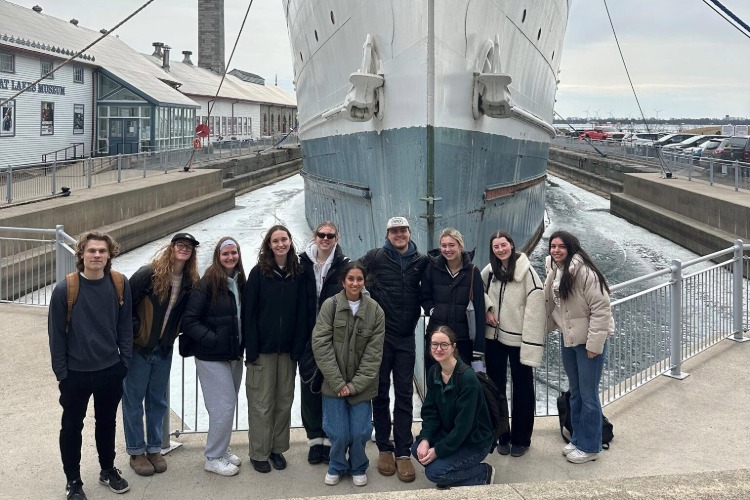 [Students visit the Great Lakes Museum ]