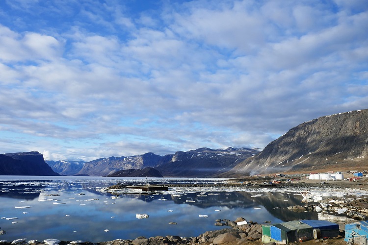 [Photo of Pangnirtung, Nunavut by micky renders]