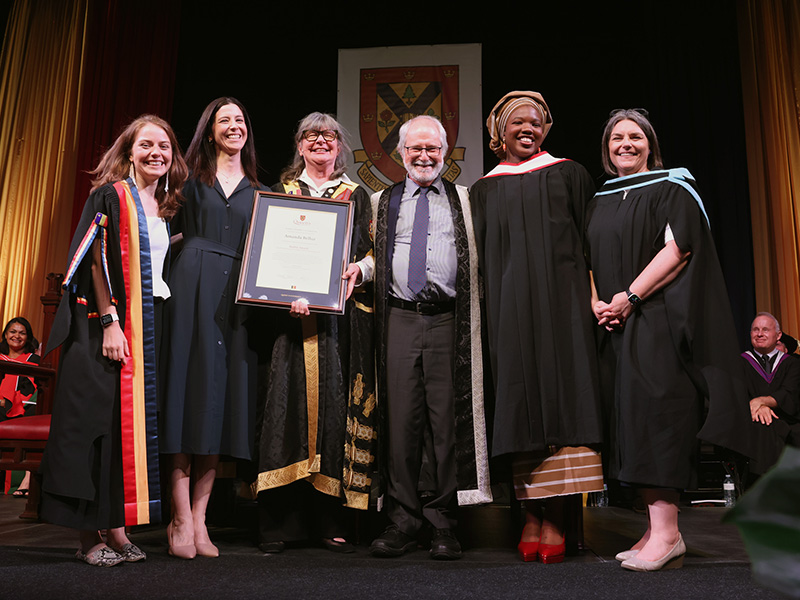 Amanda Belluz receiving Baillie Award