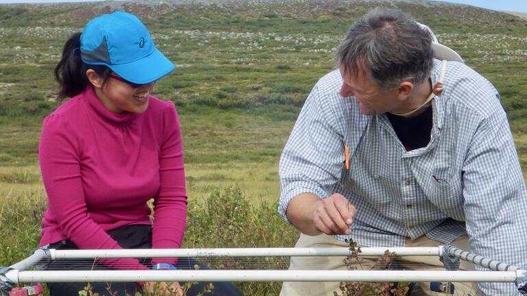 Qian Gu amused at my point-framing technique in late summer 2017 at Daring lake