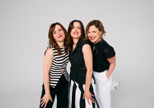 The Good Lovelies, wearing monochromatic outfits