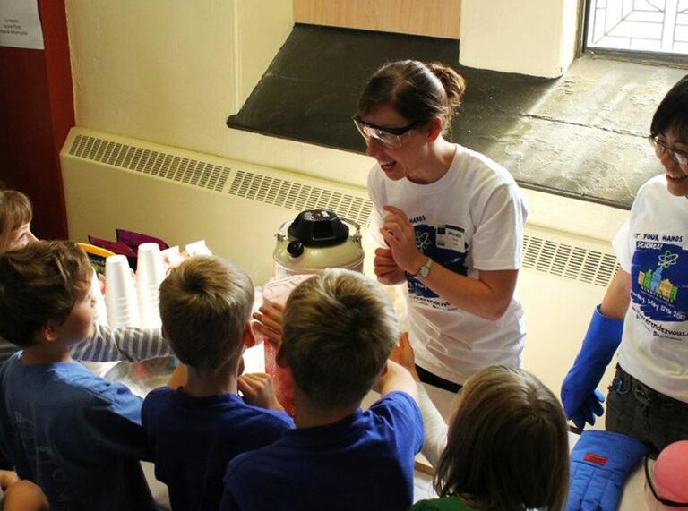 Anneke and Elsa serving liquid nitrogen ice cream 